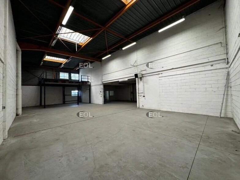 Local d’activités dans Wissous à louer - Photo de l’immeuble – Image 1 sur 6