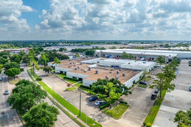 Plus de détails pour 2748-2758 Bingle Rd, Houston, TX - Industriel/Logistique à louer