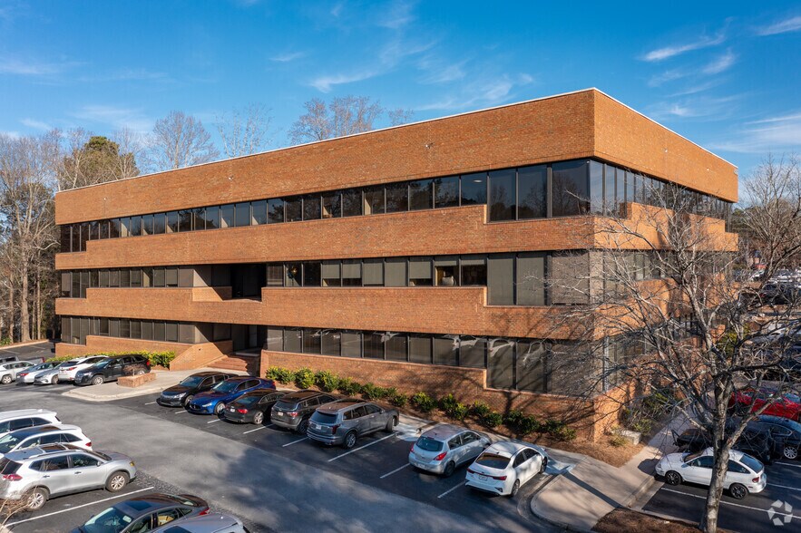 8300 Dunwoody Pl, Atlanta, GA à louer - Photo de l’immeuble – Image 1 sur 6