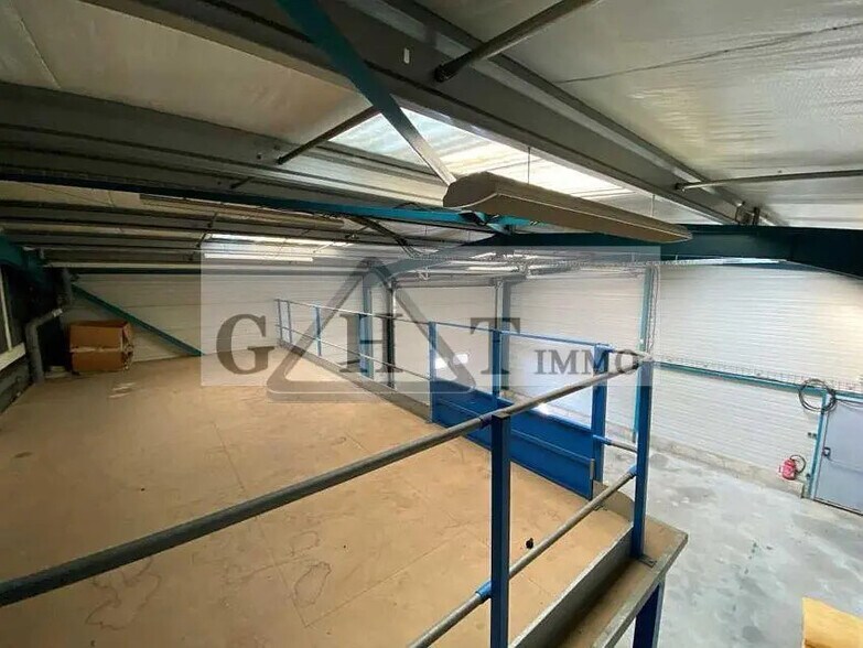 Industriel/Logistique dans Marcoussis à louer - Photo de l’immeuble – Image 3 sur 6