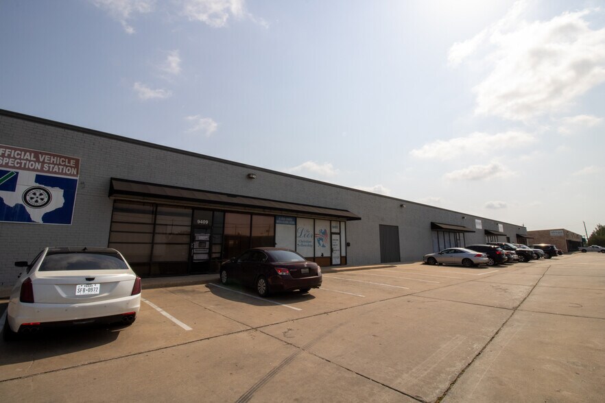 9400-9433 Winkler Dr, Houston, TX à vendre - Photo de l’immeuble – Image 2 sur 8