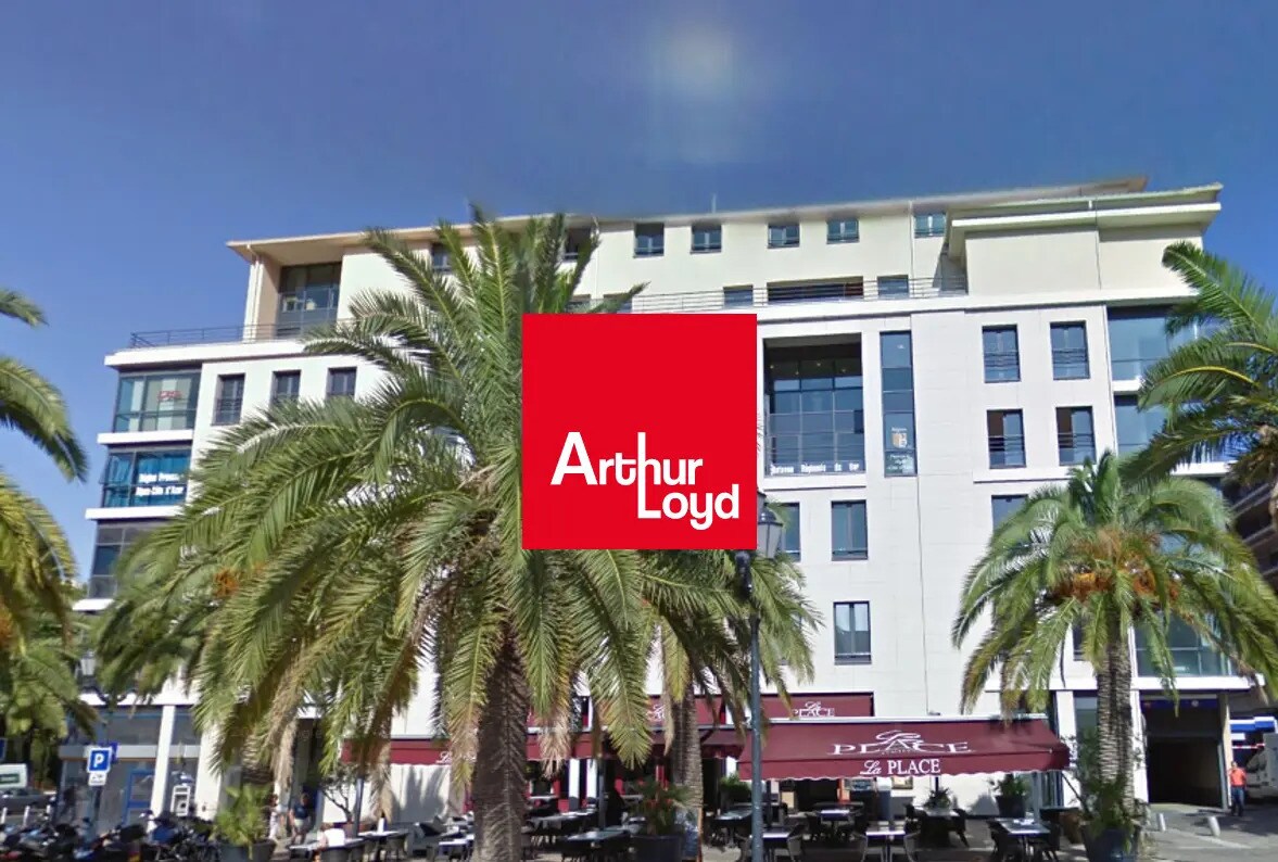 17 Place De La Liberte, Toulon à louer Photo de l’immeuble– Image 1 sur 8