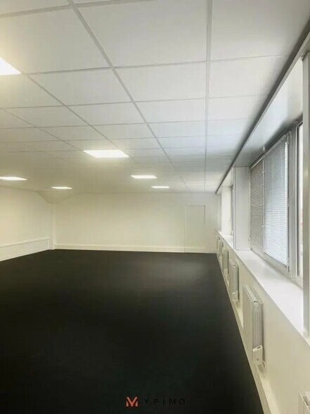 Bureau dans Carrières-sur-Seine à louer - Photo intérieure – Image 3 sur 4