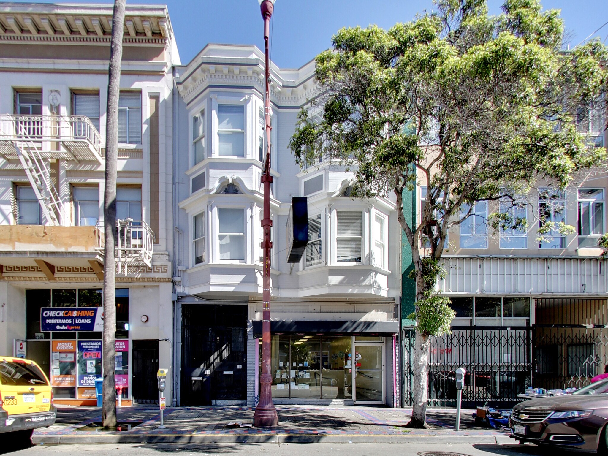 2069-2071 Mission St, San Francisco, CA à louer Photo de l’immeuble– Image 1 sur 32