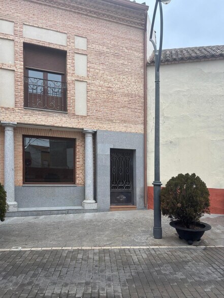 Immeuble residentiel dans Villaluenga de la Sagra, Toledo à vendre - Photo intérieure – Image 3 sur 3
