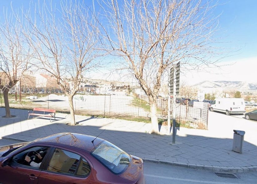 Terrain dans Baza, Granada à vendre - Photo de l’immeuble – Image 3 sur 3