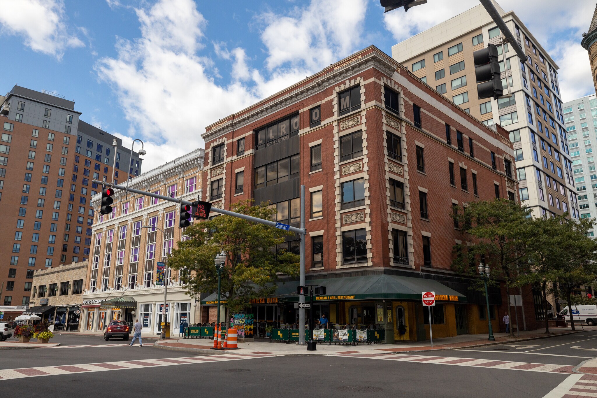 20 Summer St, Stamford, CT à louer Photo de l’immeuble– Image 1 sur 16