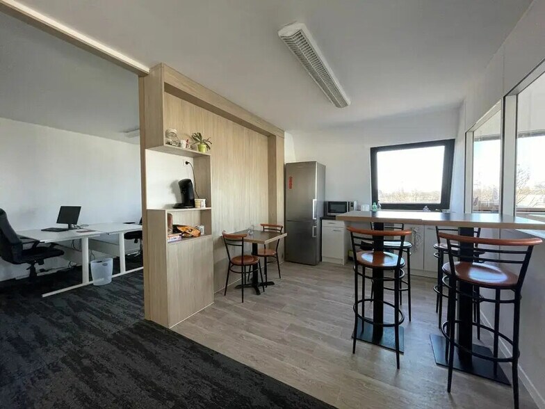 Bureau dans Orvault à louer - Photo de l’immeuble – Image 1 sur 6