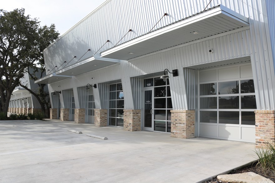 229 Market Ave, Boerne, TX à louer - Photo de l’immeuble – Image 3 sur 11