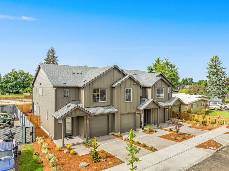 128 Randall St, Oregon City, OR à vendre - Photo de l’immeuble – Image 2 sur 33