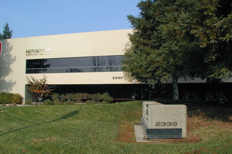 2339 Gold Meadow Way, Gold River, CA à vendre - Photo de l’immeuble – Image 2 sur 8