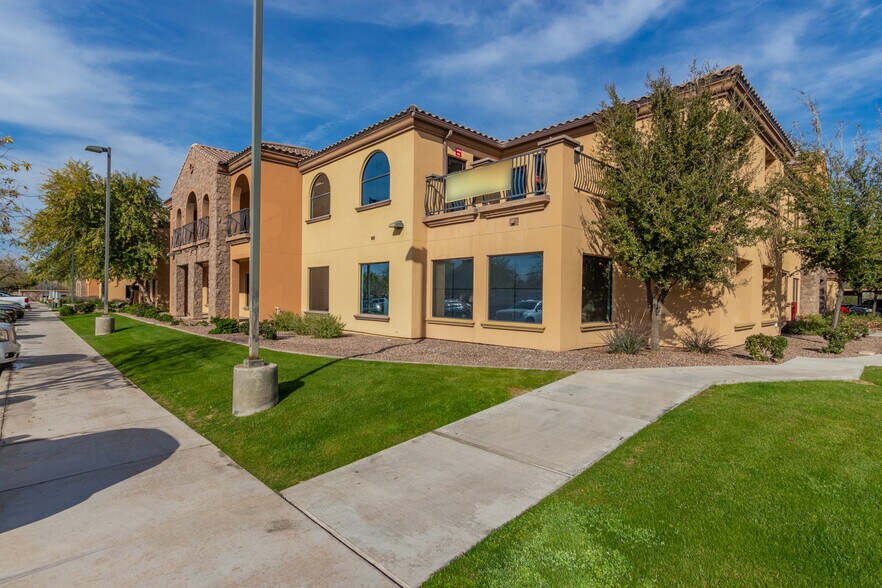 1166 E warner Rd, Gilbert, AZ à louer - Photo de l’immeuble – Image 2 sur 19