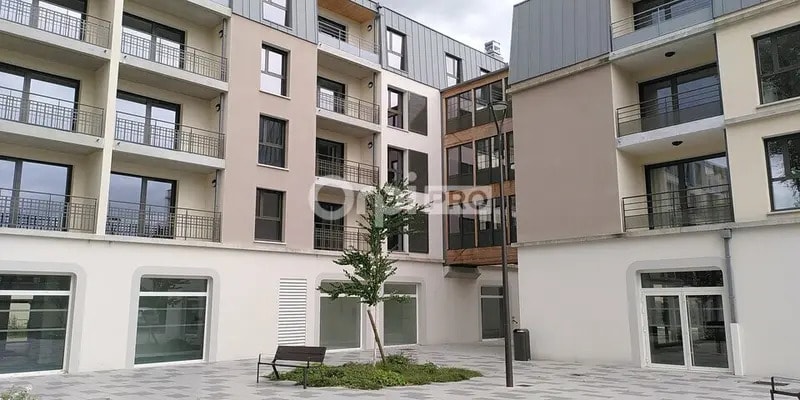 Local commercial dans Pau à vendre - Photo de l’immeuble – Image 1 sur 7