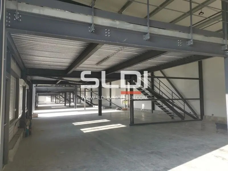 Local d’activités dans Morestel à louer Photo intérieure– Image 1 sur 5