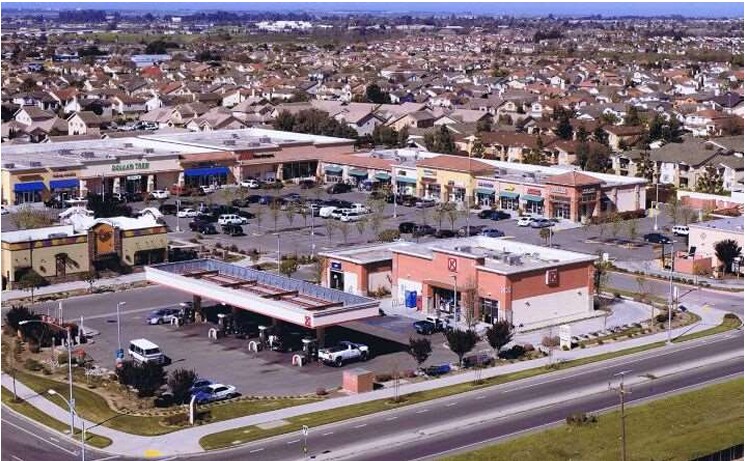1541-1593 N Sanborn Rd, Salinas, CA à louer - Aérien – Image 1 sur 10