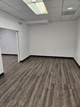 1201 S Victory Blvd, Burbank, CA à louer Photo intérieure– Image 1 sur 5