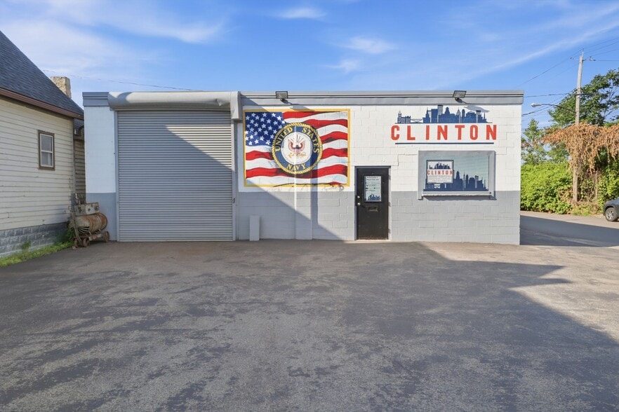1273 Clinton St, Buffalo, NY à louer - Photo principale – Image 1 sur 15