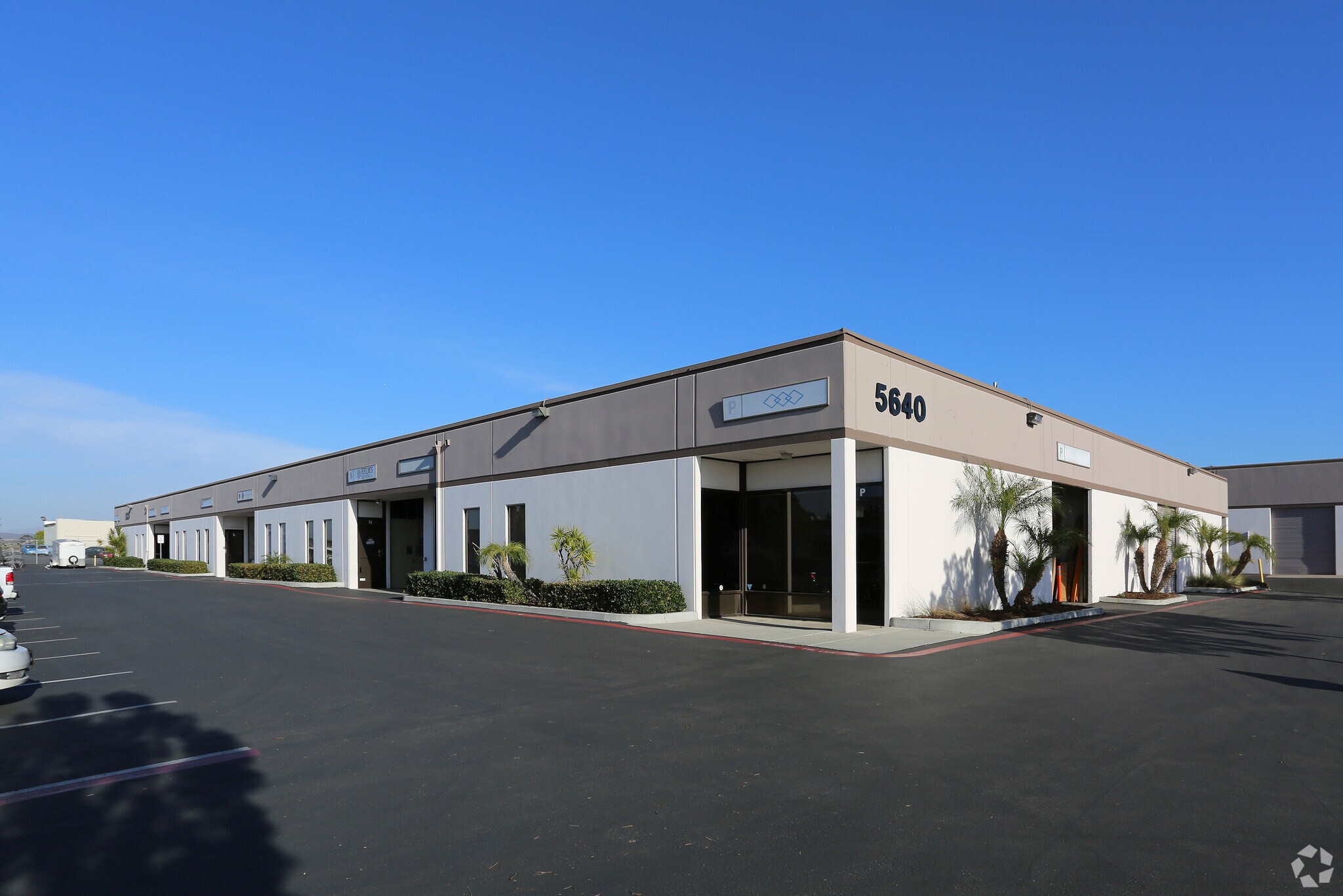 5640 Kearny Mesa Rd, San Diego, CA à louer Photo principale– Image 1 sur 4