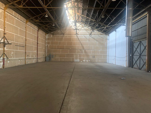 105 Leavesley Rd, Gilroy, CA à louer - Photo de l’immeuble – Image 2 sur 7