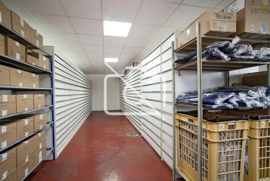 Industriel/Logistique dans Ris-Orangis à vendre - Photo de l’immeuble – Image 3 sur 9