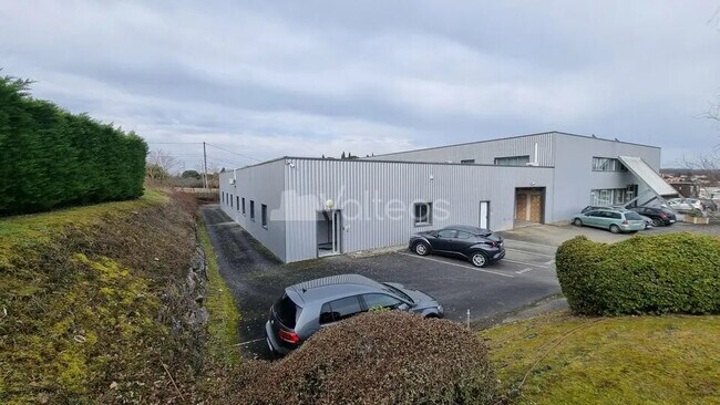 Plus de détails pour Local d’activités à vendre
