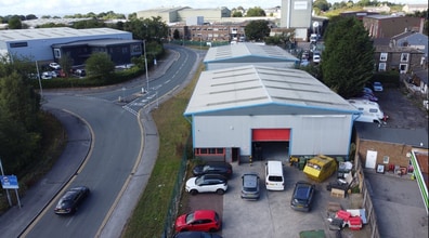 2 Cross Ln, Bradford à louer Photo de l’immeuble– Image 1 sur 6