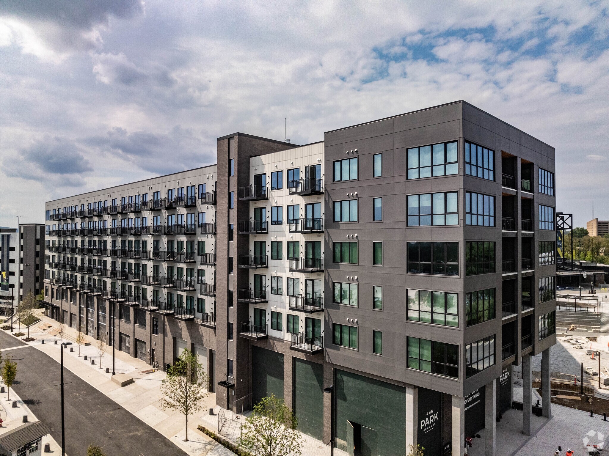 445 Benton Ave, Nashville, TN à louer Photo principale– Image 1 sur 50