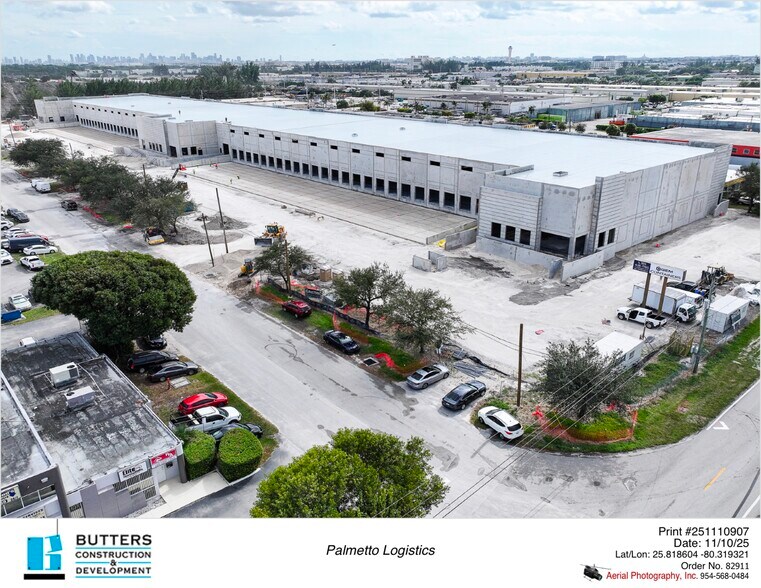 4995 NW 77th Ave, Miami, FL à louer - Photo de l’immeuble – Image 2 sur 3
