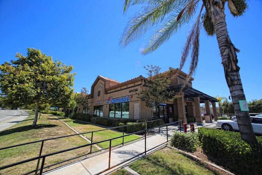 40414 California Oaks Rd, Murrieta, CA à louer - Photo de l’immeuble – Image 2 sur 3