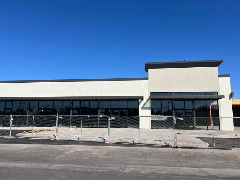 1226 E Florence Blvd, Casa Grande, AZ à louer - Photo de l’immeuble – Image 2 sur 4