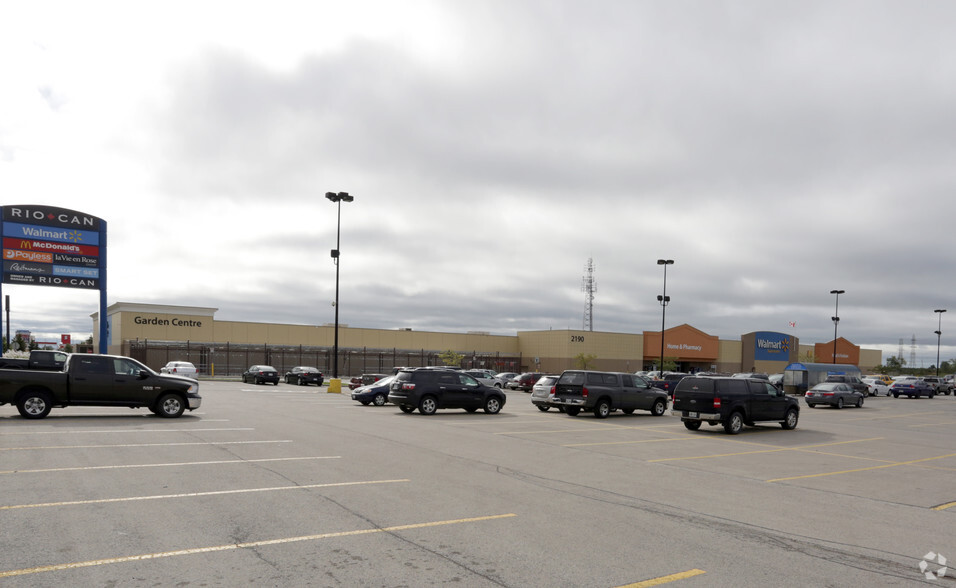 2190 Rymal Rd E, Hamilton, ON à louer - Photo de l’immeuble – Image 2 sur 2