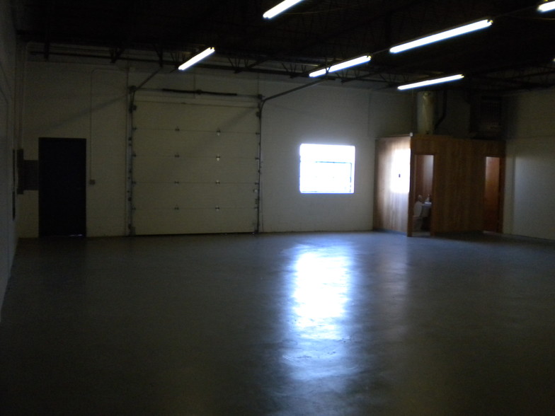 5 Industrial Dr, Ellington, CT à louer - Photo de l’immeuble – Image 2 sur 4