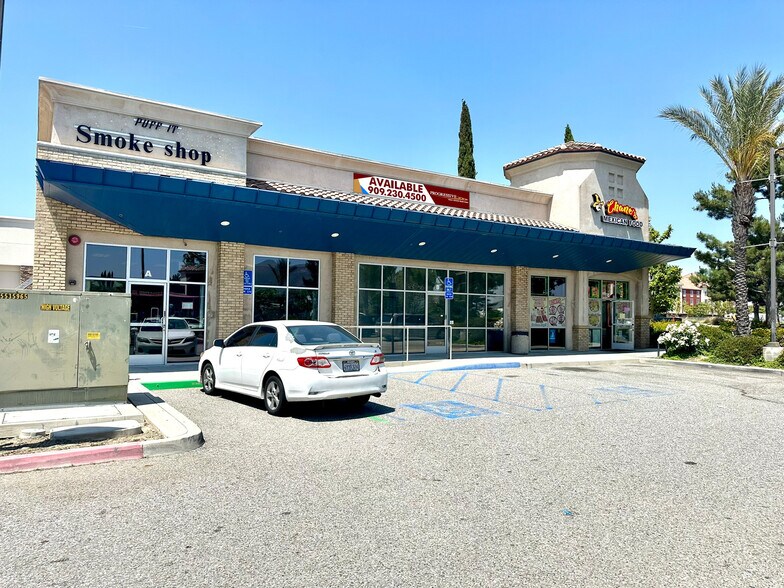 Slover Ave, Fontana, CA à louer - Photo de l’immeuble – Image 2 sur 4