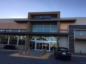 El Paseo, Palm Desert, CA à louer Photo de l’immeuble– Image 1 sur 5