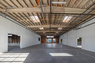 3333 Casitas Ave, Los Angeles, CA à louer Photo intérieure– Image 2 sur 7