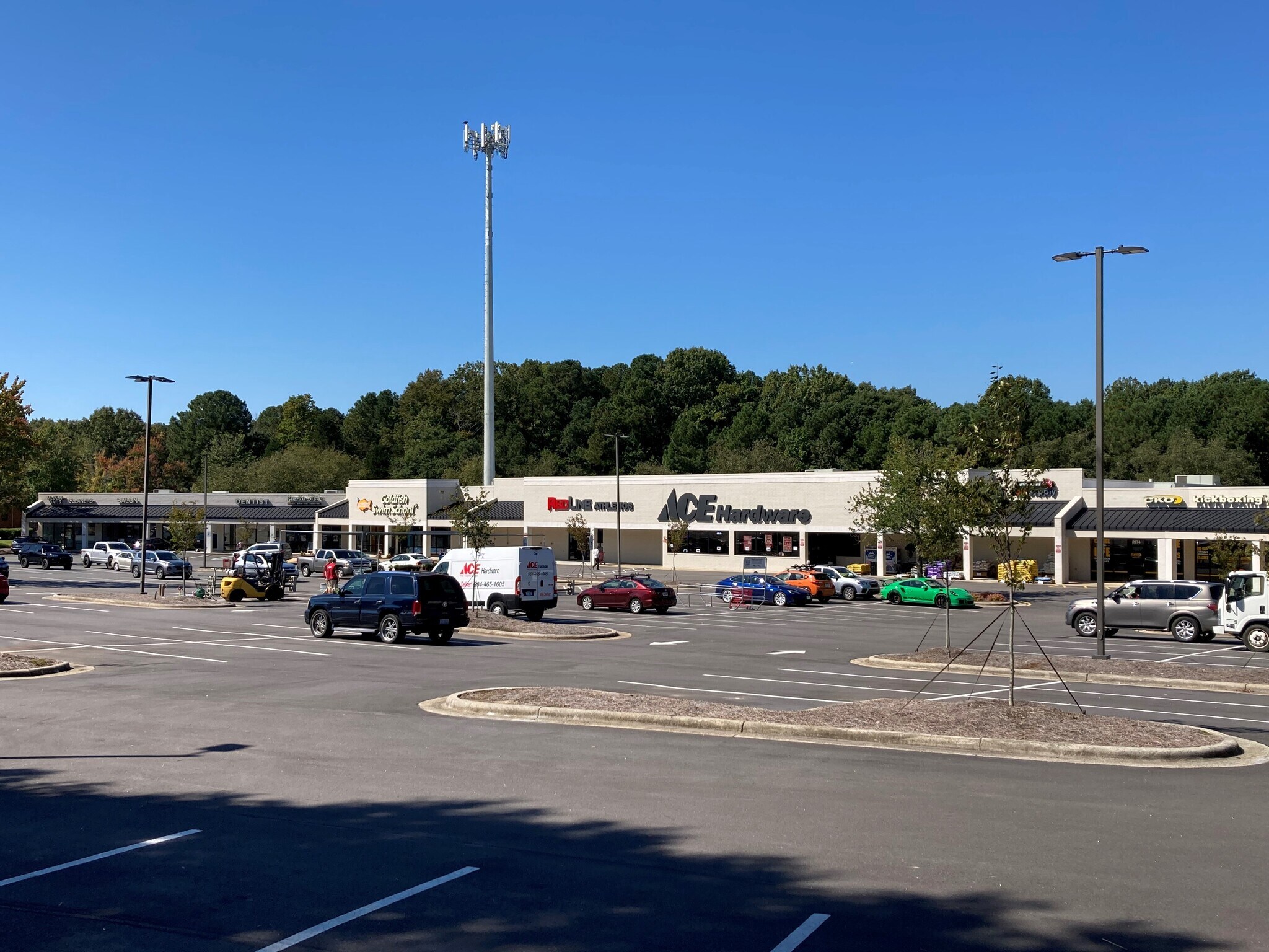 2968-2990 Kildaire Farm Rd, Cary, NC à louer Photo principale– Image 1 sur 5