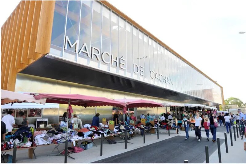 Local commercial dans Cachan à louer - Photo de l’immeuble – Image 1 sur 5