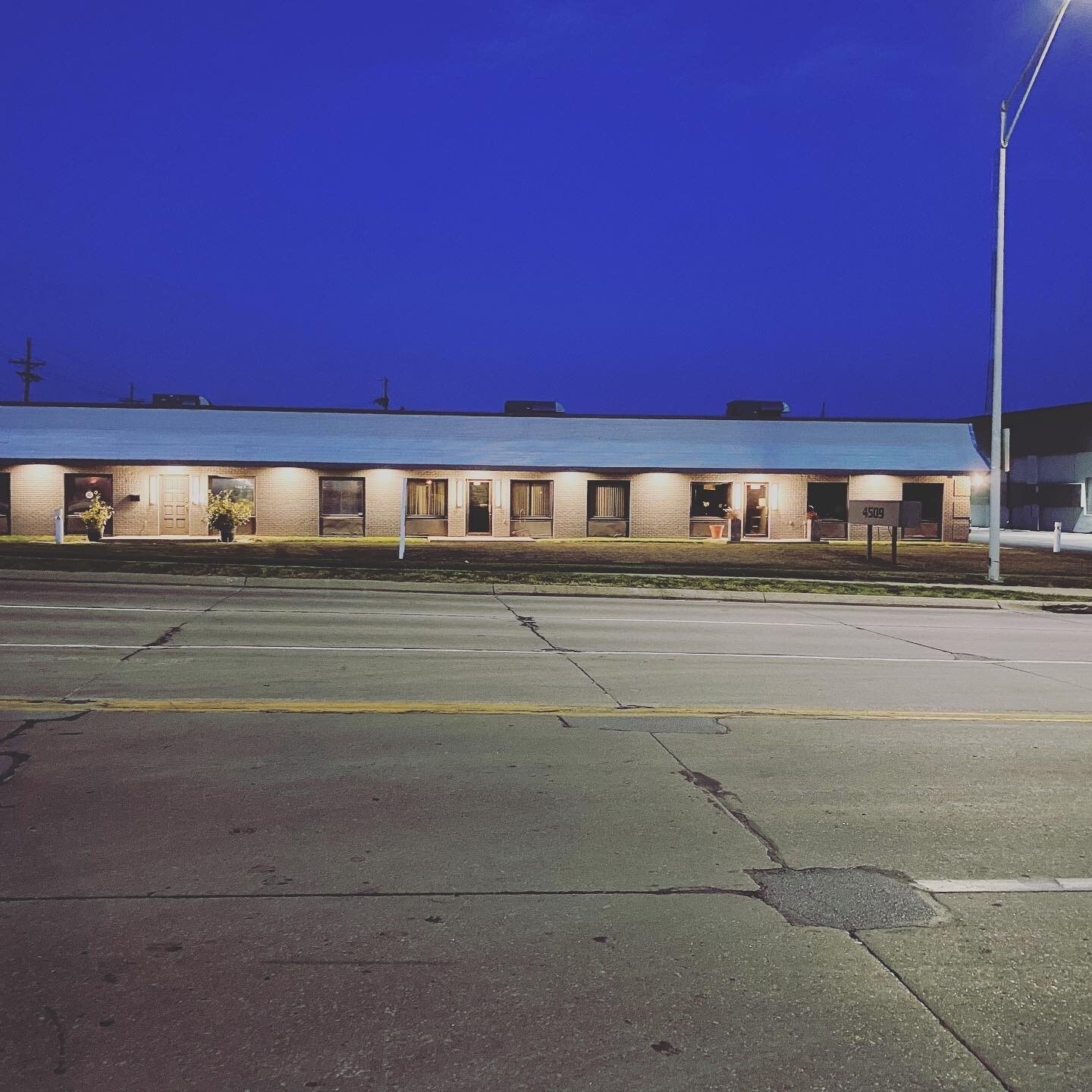 4501-4509 S 96th St, Omaha, NE à louer Photo principale– Image 1 sur 5