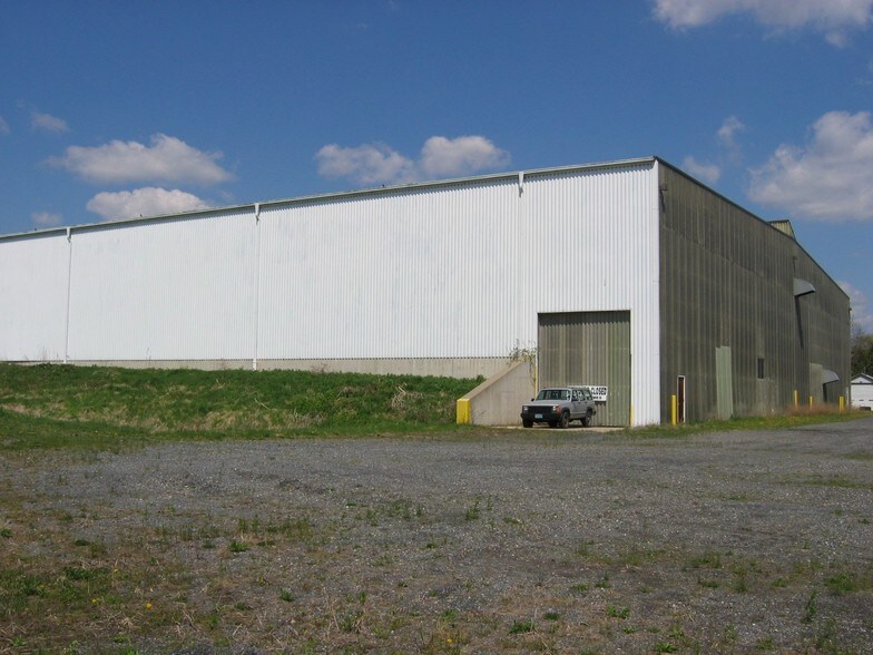 130 Brainards Rd, Phillipsburg, NJ à vendre - Photo principale – Image 1 sur 9