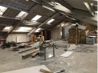 Plus de détails pour 9-9b Armstrong Rd, Benfleet - Industriel/Logistique à louer