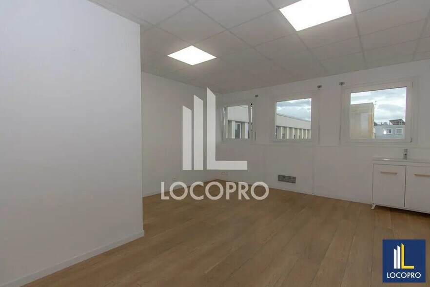 Bureau dans Aix-En-Provence à louer - Photo de l’immeuble – Image 3 sur 7