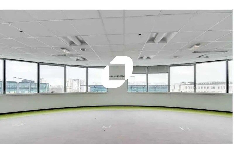 Local d’activités dans Bobigny à louer - Photo de l’immeuble – Image 3 sur 8