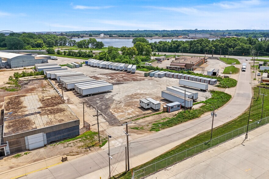 765 Schmidt Rd, Davenport, IA à vendre - Photo de l’immeuble – Image 2 sur 7