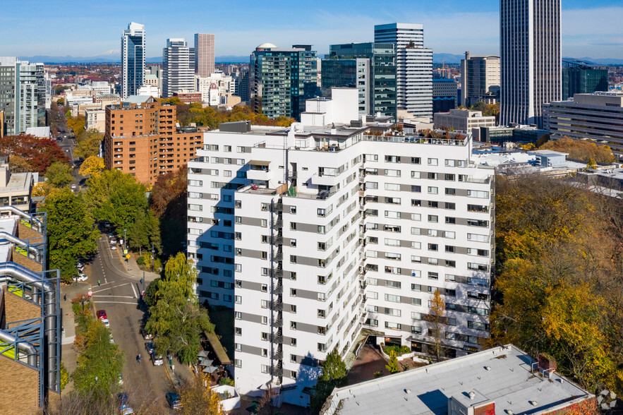 1717 SW Park Ave, Portland, OR à louer - Photo de l’immeuble – Image 1 sur 41