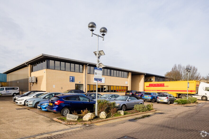 Horton Rd, West Drayton à louer - Photo principale – Image 1 sur 11