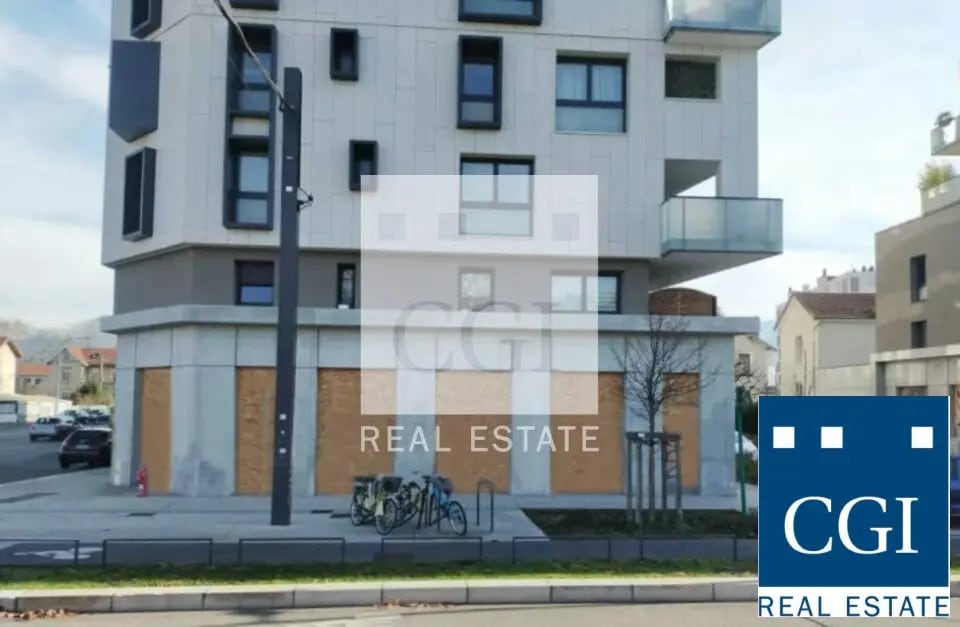 Local commercial dans Grenoble à louer Photo de l’immeuble– Image 1 sur 11