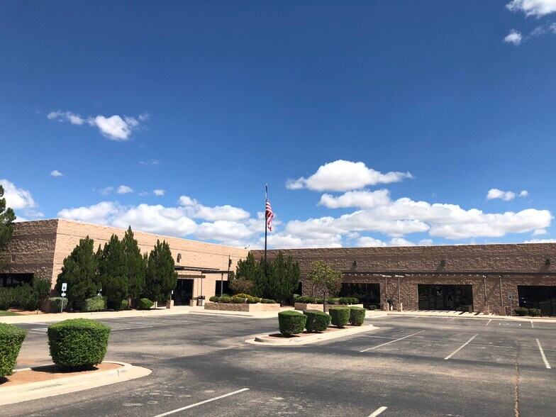 5340 Mcnutt Rd, Santa Teresa, NM à louer - Photo de l’immeuble – Image 1 sur 7