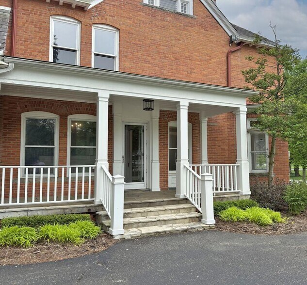 32440 Franklin Rd, Franklin, MI à vendre - Photo de l’immeuble – Image 3 sur 7