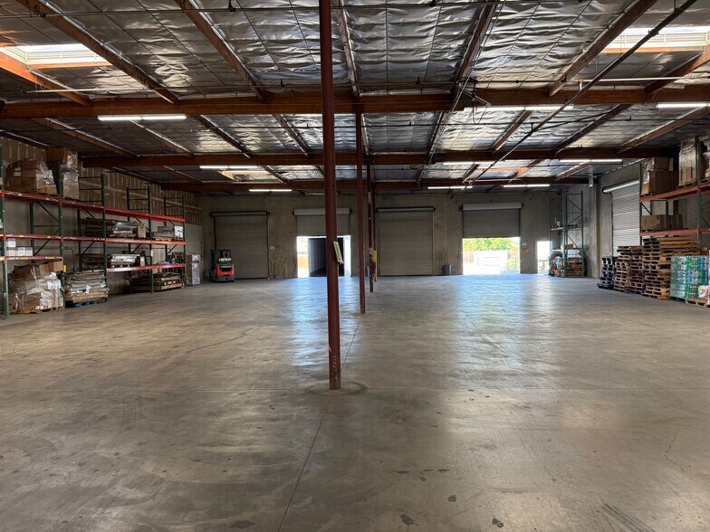 3451 Unicorn Rd, Bakersfield, CA à louer - Photo intérieure – Image 3 sur 6