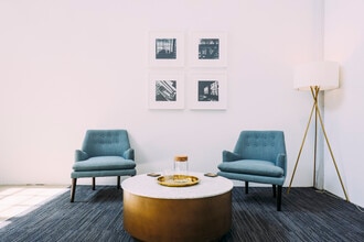 2744 E 11th St, Oakland, CA à louer Photo intérieure– Image 2 sur 7